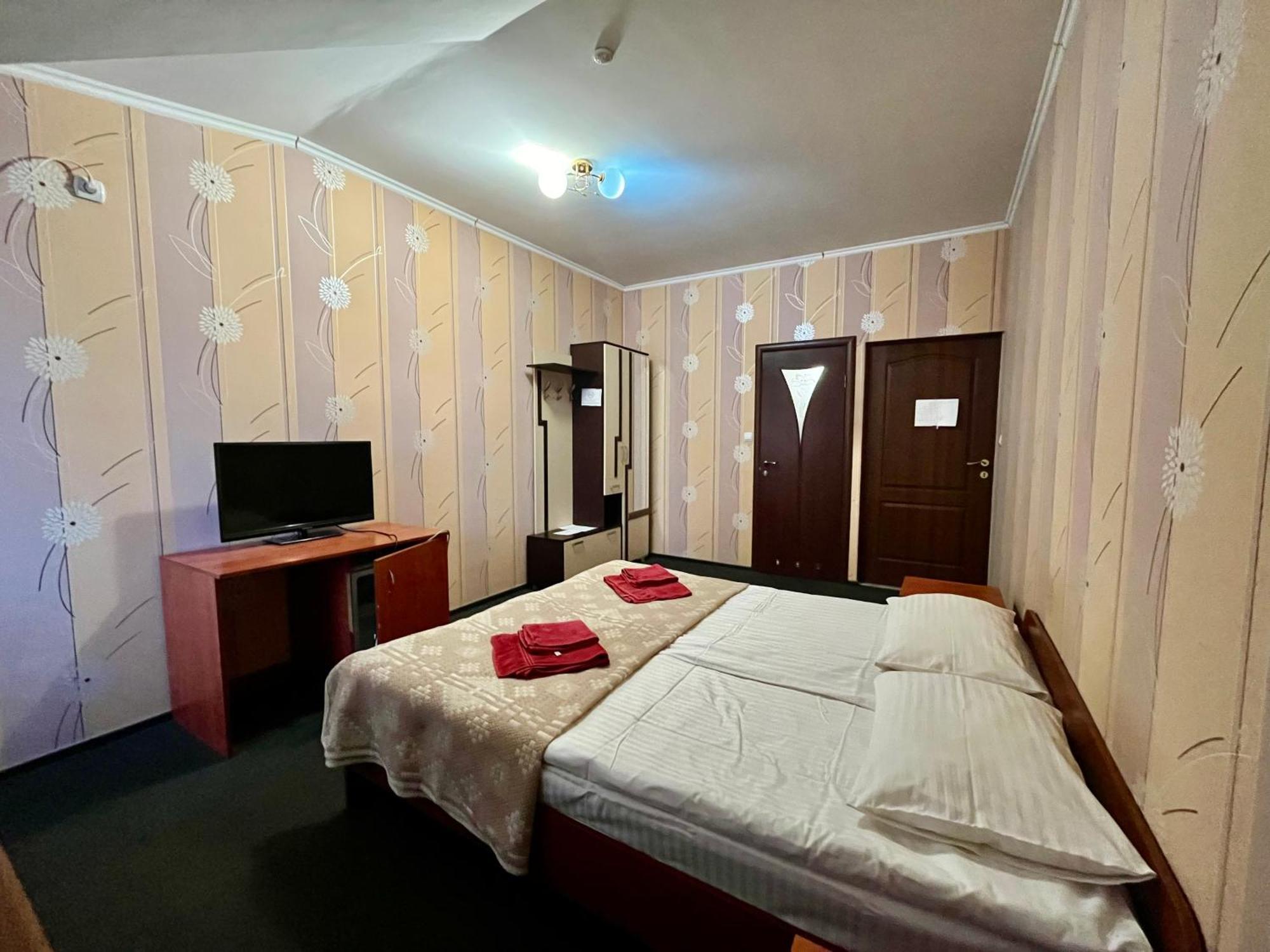Hotel Domino à Berehove  Extérieur photo