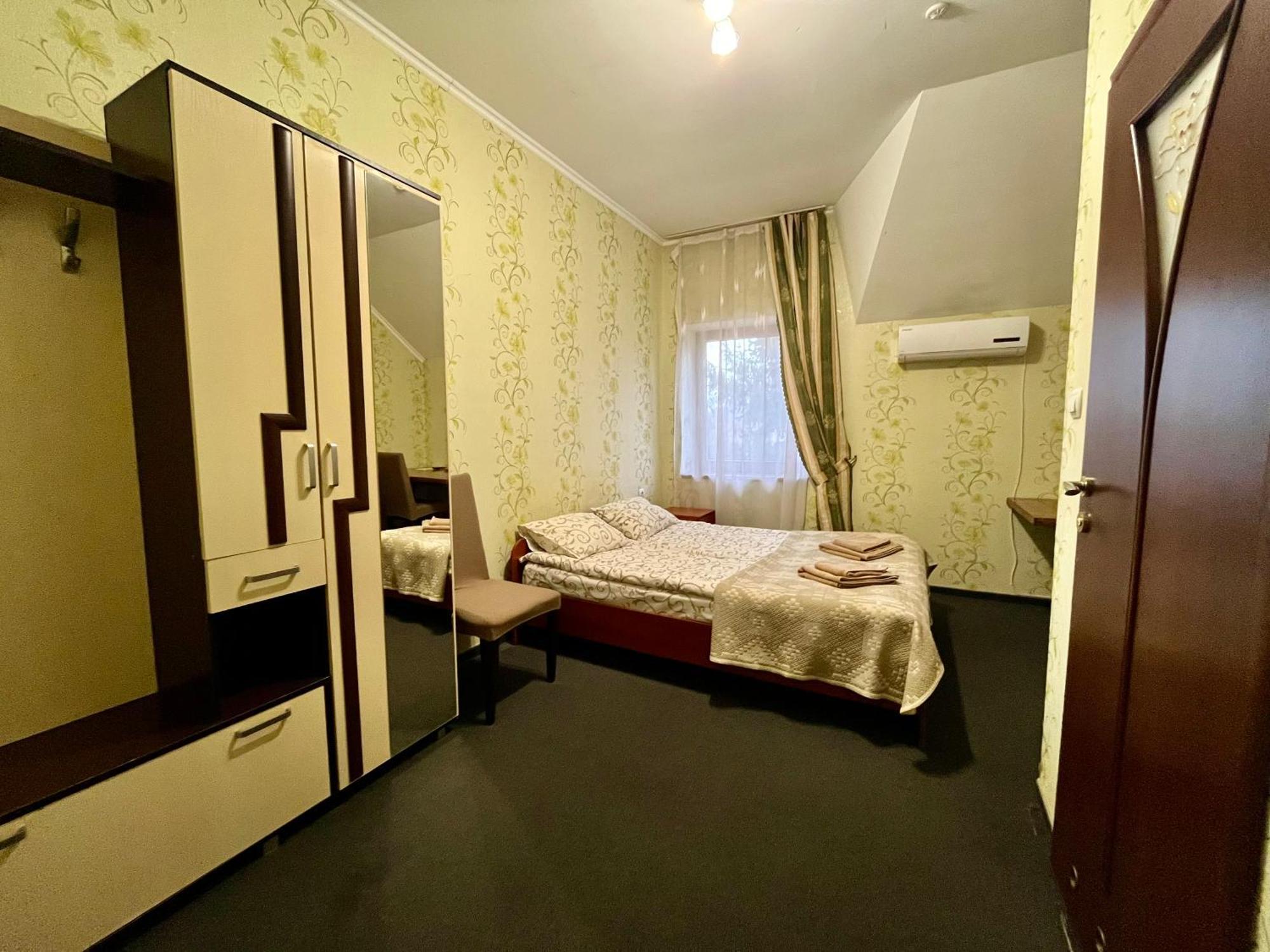 Hotel Domino à Berehove  Extérieur photo