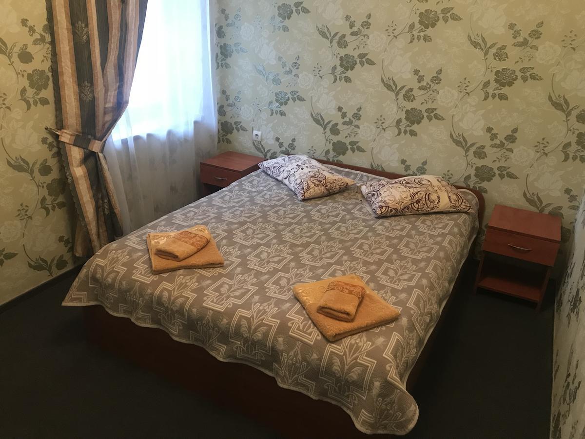 Hotel Domino à Berehove  Extérieur photo